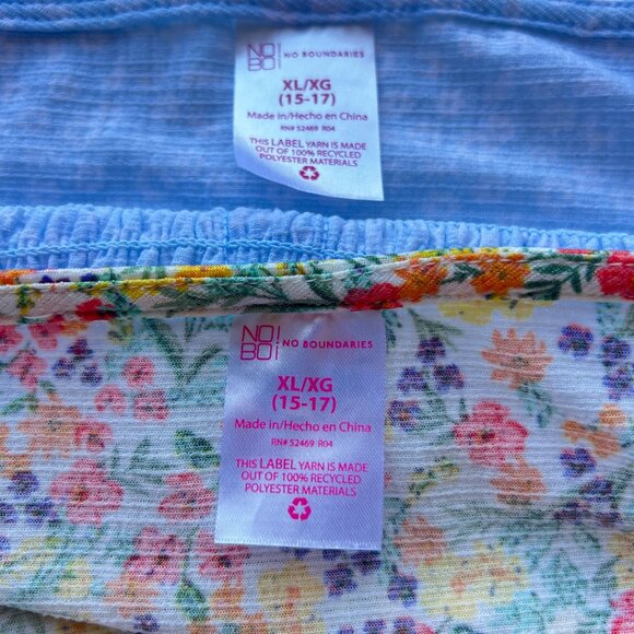 No Boundaries Smocked Square Neck Tops Floral & Light Blue Womens Size XL (2-pk) - Picture 3 of 9